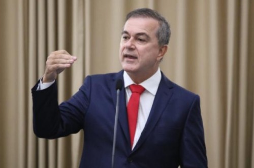 Presidente é especialista em matar