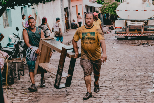 Após