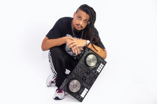 DJ