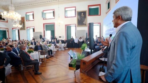 Governador