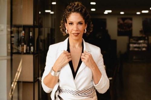 Março
