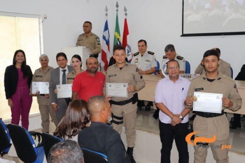 Policiais