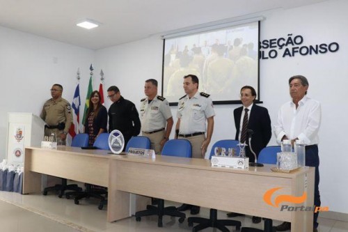 Policiais