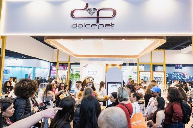 Whey protein para cães e gatos lidera lançamentos do Grupo Dolce Pet na Pet South 2025