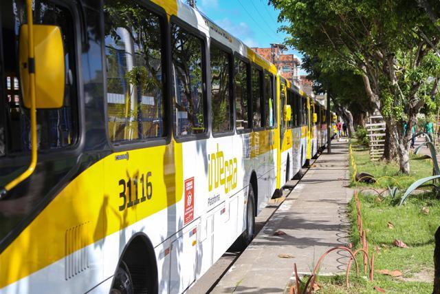 Prefeitura amplia número de viagens e reduz tempo de espera em 16 linhas de ônibus de Salvador
