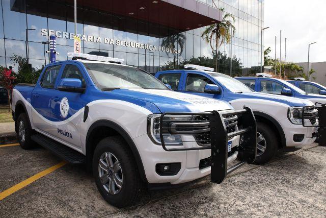 Bahia adere a programas nacionais de câmeras corporais e qualificação do uso da força e entrega novos equipamentos para os profissionais de segurança