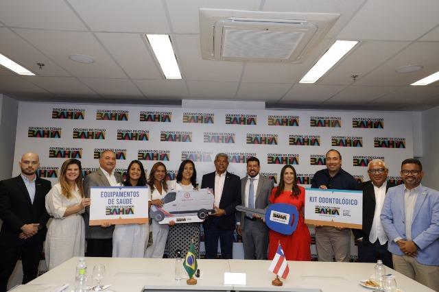 Governador se reúne com Prefeitura de Itabela para planejamento da saúde; ambulâncias e equipamentos foram entregues pelo Estado