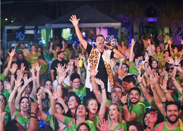 Lendário do axé, Sergynho Pimenta tem agenda de verão movimentada com shows em três estados