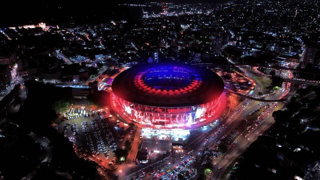 Casa de Apostas Arena Fonte Nova apresenta show de iluminação para a partida entre Bahia e Fluminense