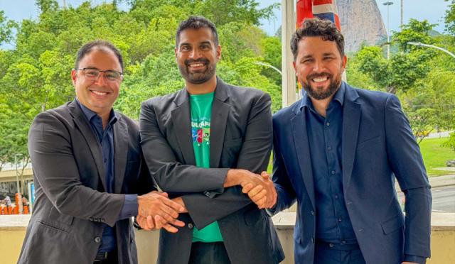 No Rio, prefeito de Paulo Afonso se reúne com Cônsul Geral da Inglaterra para tratar de projeto de intercâmbio de alunos da rede pública. Parceria deve se estender para além da educação