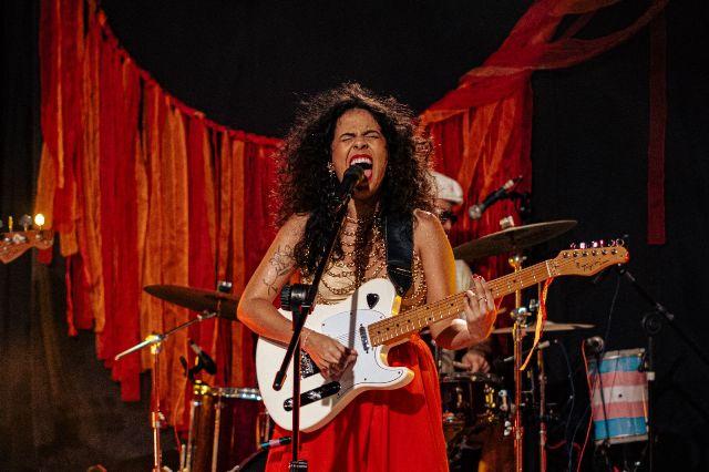 Andrezza faz show gratuito no Teatro Sesc Casa do Comércio nesta sexta (13)