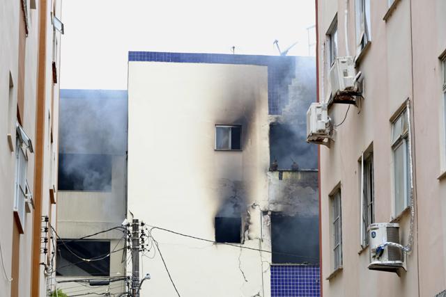 Defesa Civil de Salvador reavalia prédio atingido por explosão e incêndio no Stiep
