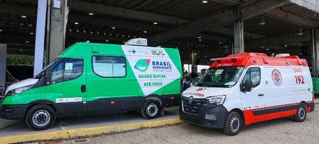 Em Salvador, ministros da Saúde e da Casa Civil entregam novas ambulâncias do SAMU, UOMs e equipamentos para UBS