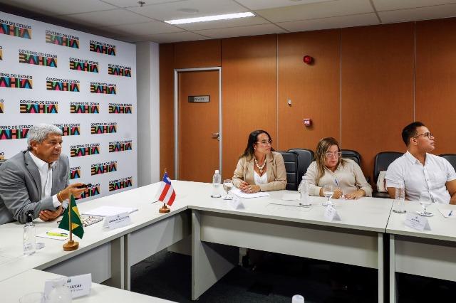 Governador se reúne com prefeita de Araci e discute novos investimentos para o município