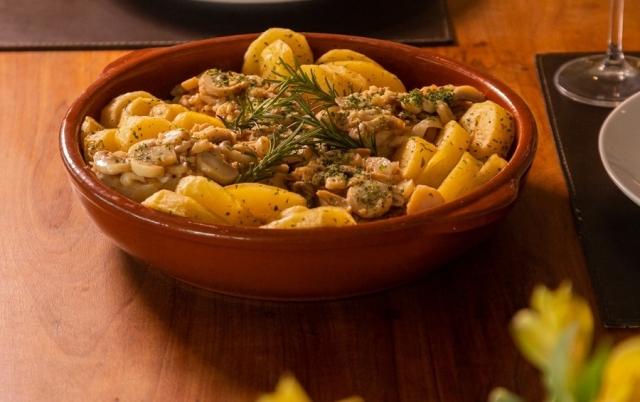 Restaurante Santiago abre encomendas de pratos da cozinha ibérica para a Semana Santa