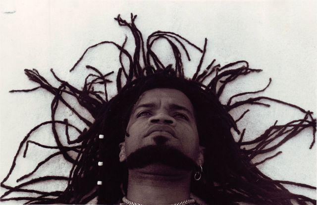 Espetáculo inédito marca estreia do Troféu Armandinho & Irmãos Macêdo e celebra legado de Carlinhos Brown