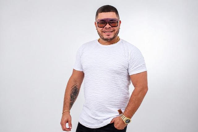 Cinho Silva grava audiovisual em Salvador com participações de Escandurras e Nenho