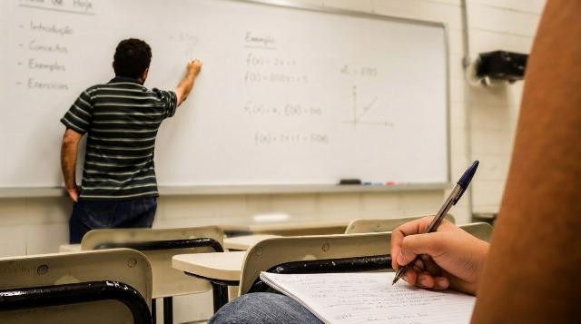 ‘Escolas particulares podem se tornar inviáveis na Bahia’, afirma presidente do SINEPE-BA