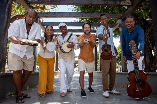 Grupo Botequim comanda caruru e roda de samba no Rio Vermelho