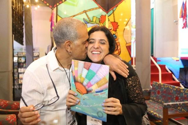 Taís Nader leva música e literatura à Bienal do Livro de São Paulo com “Polissemia”