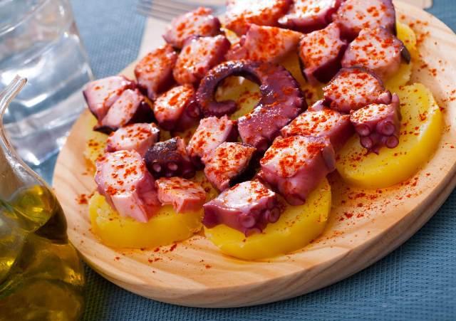 Caballeros de Santiago apresenta curso de culinária galega na Unijorge