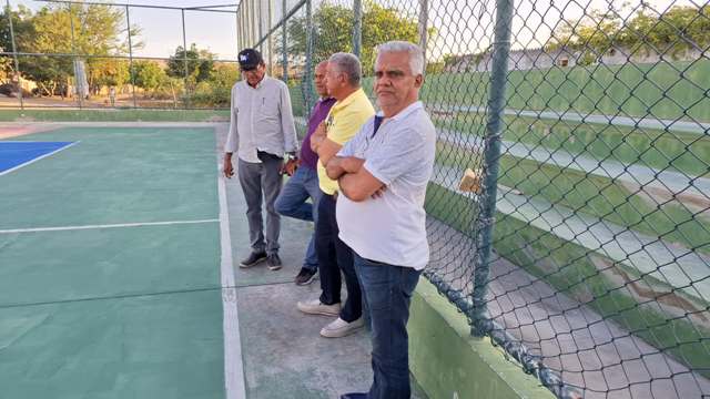 Marcondes acompanha reforma da quadra da Vila Nobre 1